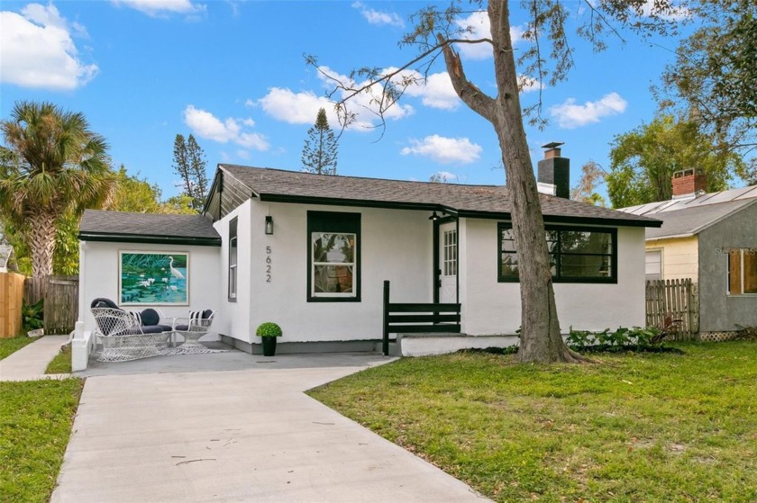 Welcome to this turn key beauty that sustained no damage from - Beach Home for sale in Gulfport, Florida on Beachhouse.com