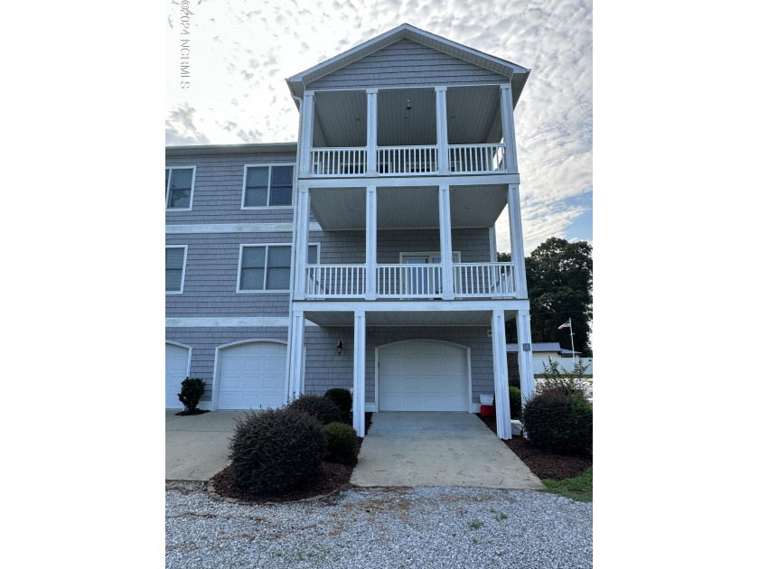 Looking for breathtaking river views and spectacular sunsets? - Beach Condo for sale in Minnesott Beach, North Carolina on Beachhouse.com