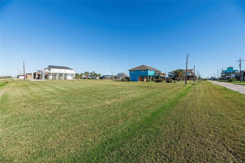 Fantastic opportunity to own 6 vacant lots near the beach with - Beach Lot for sale in Crystal Beach, Texas on Beachhouse.com