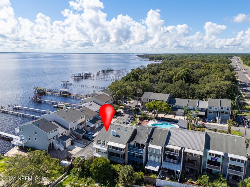 This Fleming Island three story Townhouse with new composite - Beach Townhome/Townhouse for sale in Fleming Island, Florida on Beachhouse.com