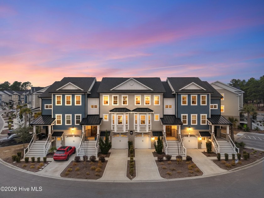 Stunning, newer (2022 build), immaculately maintained pool view - Beach Townhome/Townhouse for sale in Sunset Beach, North Carolina on Beachhouse.com