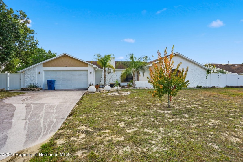 Welcome to this spacious TWO BEDROOM, TWO BATH home with NEW - Beach Home for sale in Spring Hill, Florida on Beachhouse.com