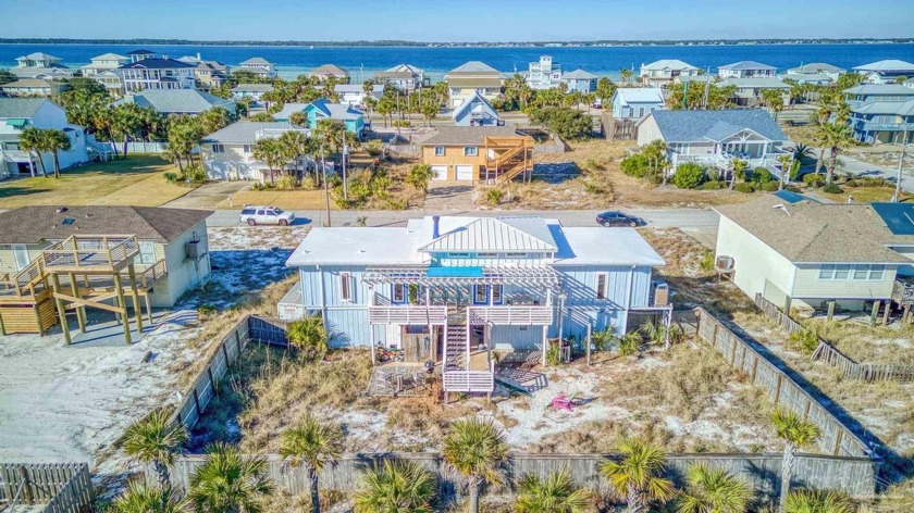 Lovely 3 bedroom 2 bath beach house. Large deck for outdoor - Beach Home for sale in Pensacola Beach, Florida on Beachhouse.com