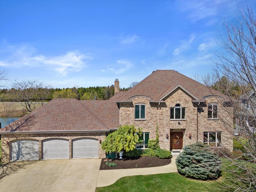 Exceptional waterfront living in this completely updated 4 - Beach Home for sale in Racine, Wisconsin on Beachhouse.com