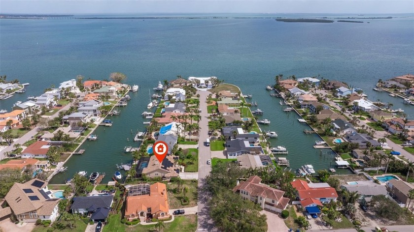 Welcome to 137 11th St. E., a beautifully updated waterfront - Beach Home for sale in Tierra Verde, Florida on Beachhouse.com