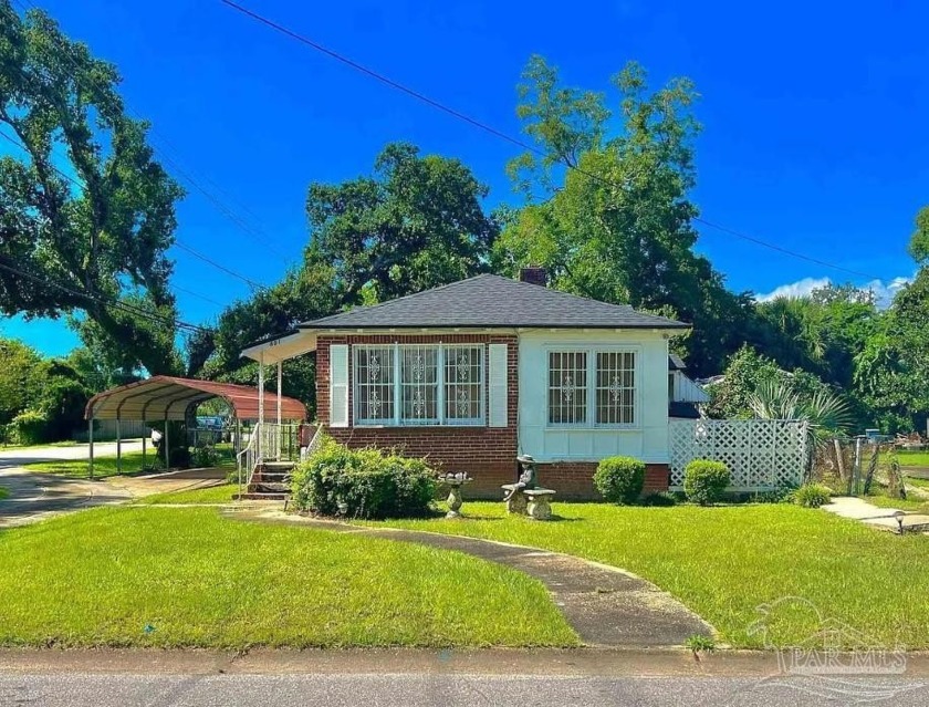 Welcome to 801 W Lakeview Avenue! This delightful property is - Beach Home for sale in Pensacola, Florida on Beachhouse.com