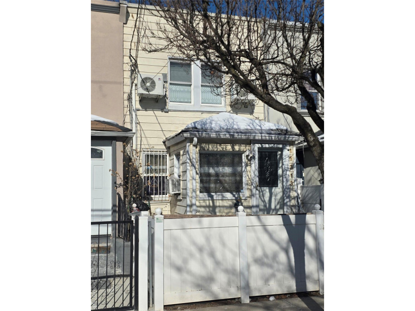 Prime location of South Jamaica . Beautiful Fully Renovated 3 - Beach Home for sale in Jamaica, New York on Beachhouse.com