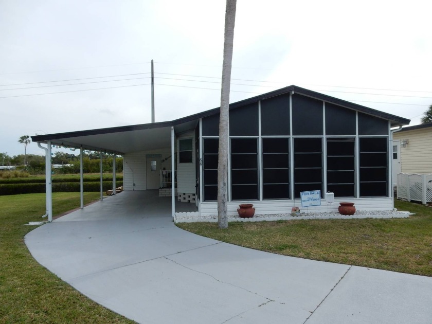 Looking for a spacious home to enjoy the Florida lifestyle, look - Beach Home for sale in Ellenton, Florida on Beachhouse.com