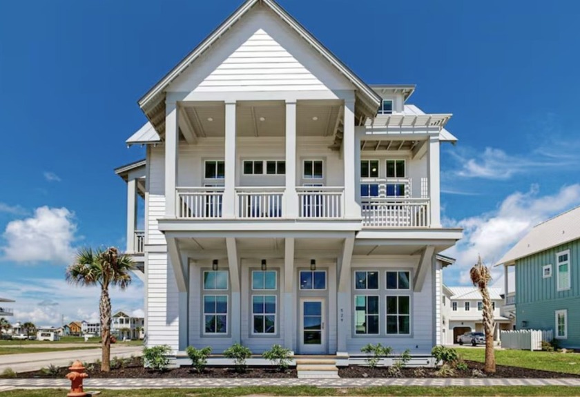 Welcome to 529 Sunrise Ave! This stunning 4-bedroom, 3.5-bath - Beach Home for sale in Port Aransas, Texas on Beachhouse.com
