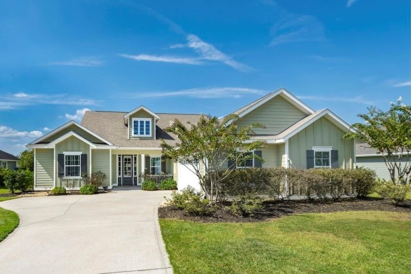 EXCEPTIONAL LAKEFRONT LIVING IN WINDING RIVER: THIS FOUR-BEDROOM - Beach Home for sale in Saint Marys, Georgia on Beachhouse.com
