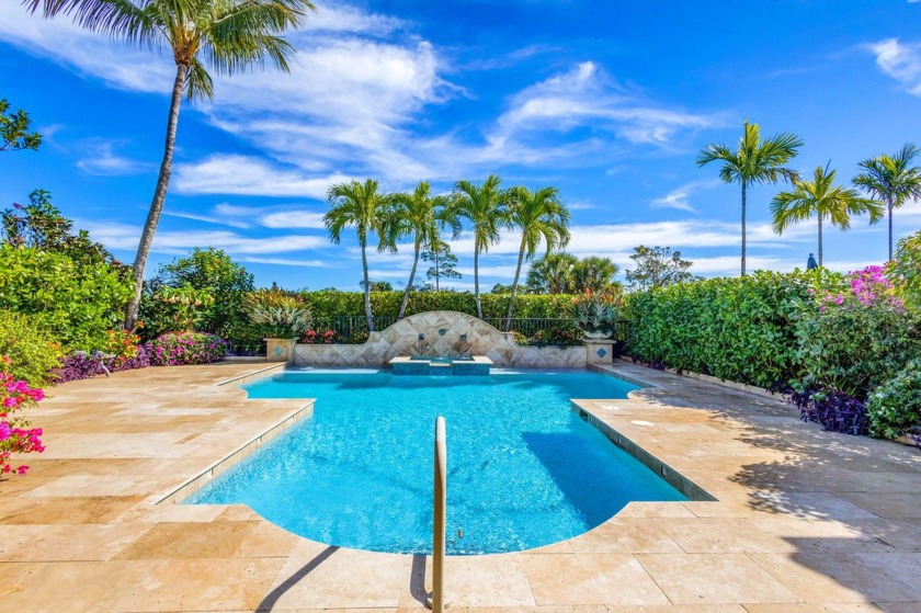 IMMEDIATE PREMIER GOLF MEMBERSHIPAVAILABLE WITH THE PURCHASE OF - Beach Home for sale in West Palm Beach, Florida on Beachhouse.com
