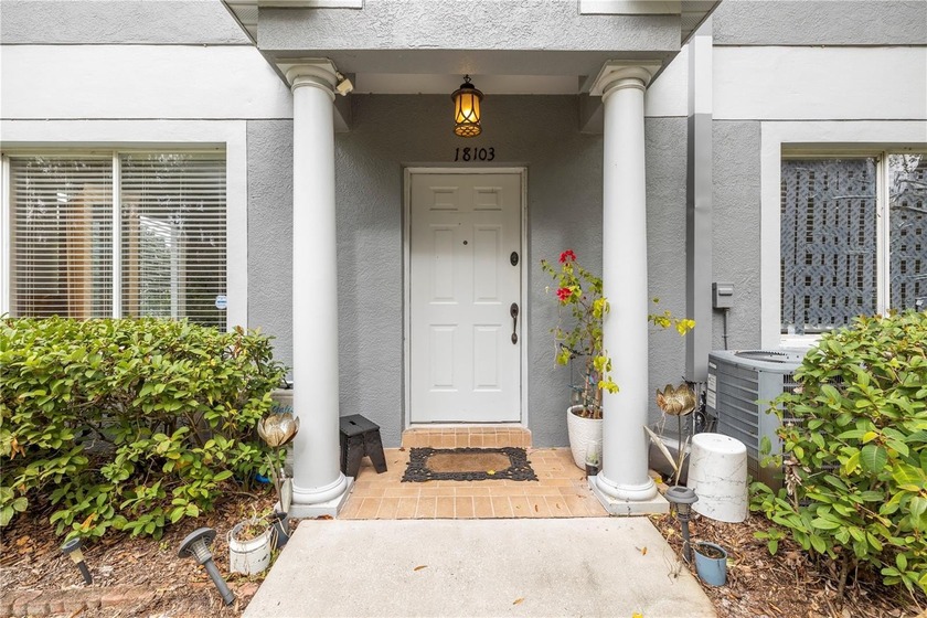 Well-Maintained Corner-Lot Townhome in Prime Tampa Location! - Beach Townhome/Townhouse for sale in Tampa, Florida on Beachhouse.com