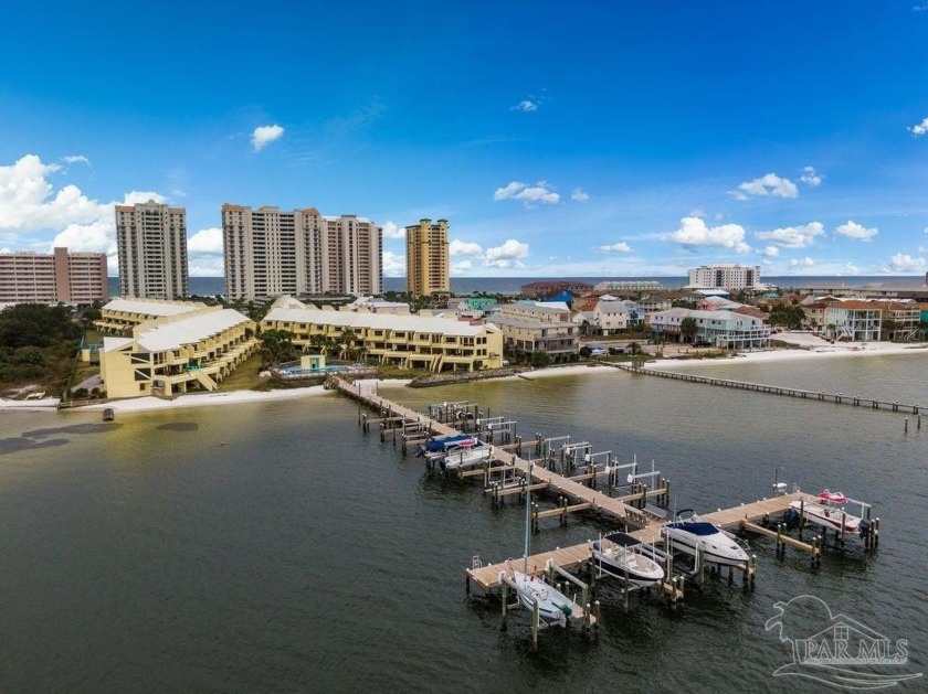 This beautiful townhome was remodeled in 2020/2021, has water - Beach Home for sale in Navarre, Florida on Beachhouse.com