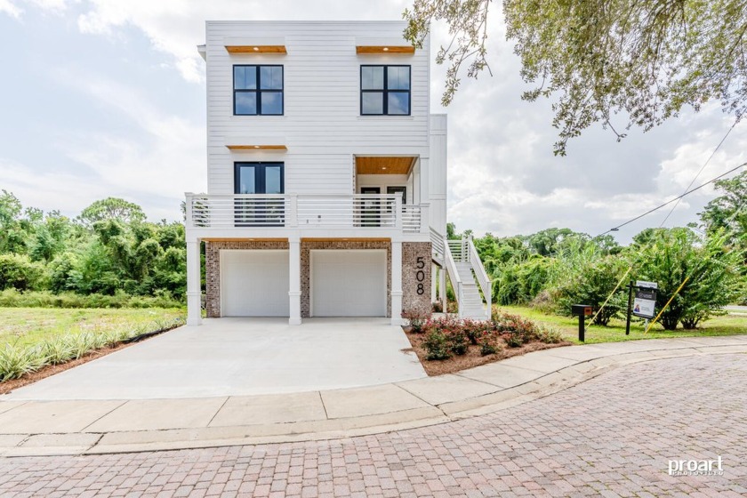 This beautiful 'modern coastal' home is one you want to see! In - Beach Home for sale in Destin, Florida on Beachhouse.com