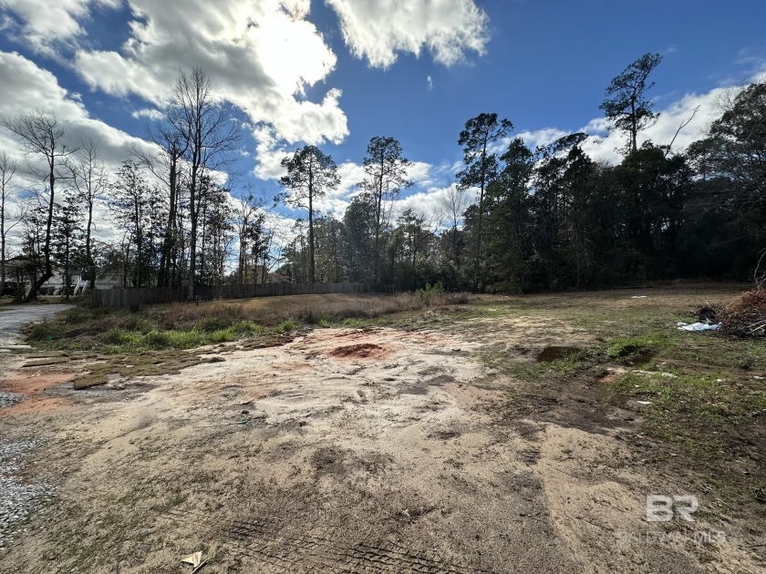 Spacious residential lot with views of Fish River directly - Beach Lot for sale in Fairhope, Alabama on Beachhouse.com