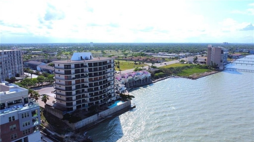 Stunning recently renovated waterfront corner condo offers - Beach Condo for sale in Corpus Christi, Texas on Beachhouse.com