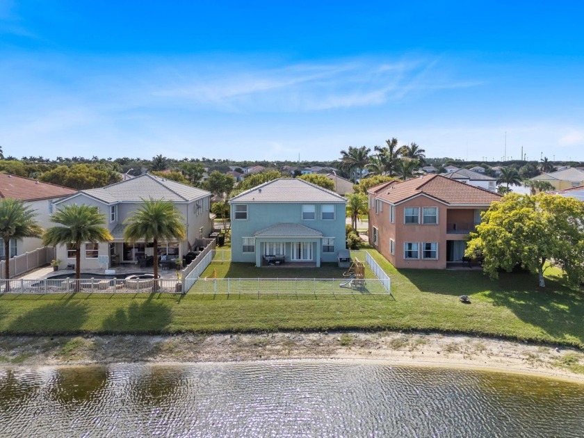 Looking for lake views, luxury and resort style living? This - Beach Home for sale in Wellington, Florida on Beachhouse.com