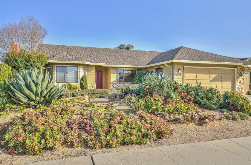 HUGE 50K PRICE IMPROVEMENT!!!!!! Montecito Estates single story - Beach Home for sale in Salinas, California on Beachhouse.com