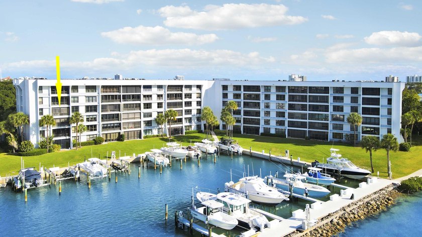 Experience the best of Jupiter's coastal lifestyle in this - Beach Condo for sale in Jupiter, Florida on Beachhouse.com