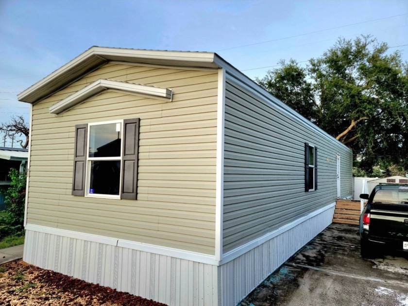 LOOK!!!............YOUNG "2018 model home with only $568/mo - Beach Home for sale in Clearwater, Florida on Beachhouse.com