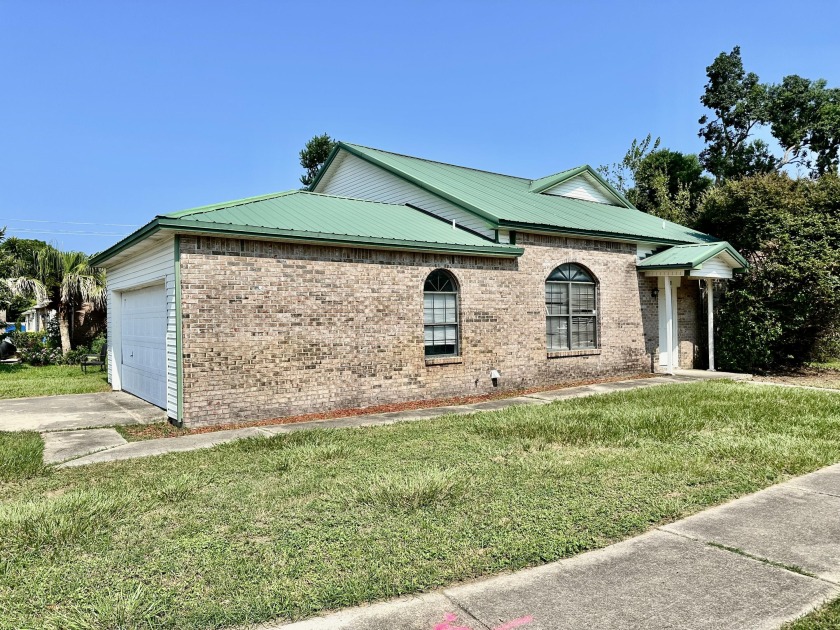 REO. Centrally located in Fort Walton Beach in close proximity - Beach Home for sale in Fort Walton Beach, Florida on Beachhouse.com