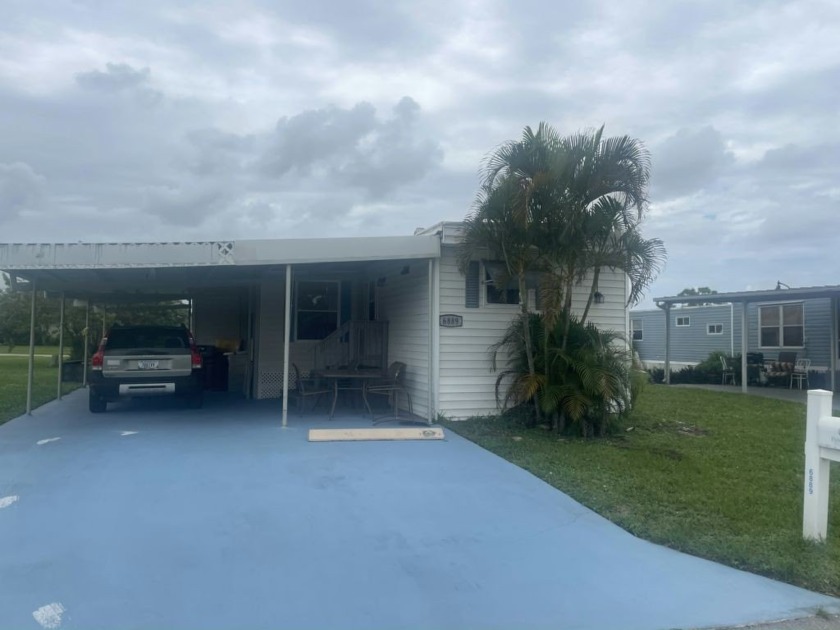 Right now, you could own a 1971 model 2 bed/2 bath, 1680.00 sq - Beach Home for sale in Riviera Beach, Florida on Beachhouse.com