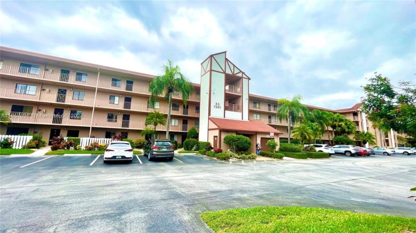 Priced For Quick Sale! This gorgeous unit with a garden view in - Beach Condo for sale in Delray Beach, Florida on Beachhouse.com