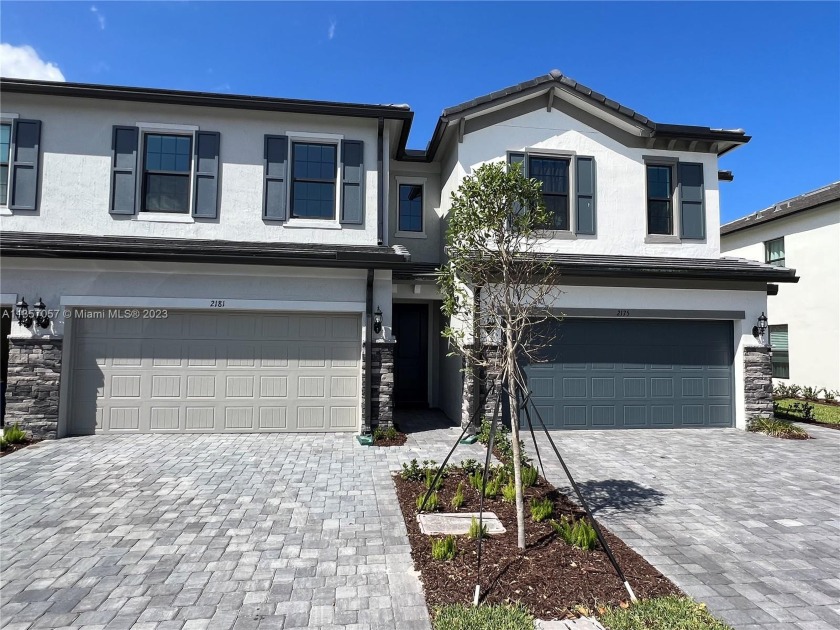 READY TO IMMEDIATE MOVE IN! Brand NEW signature townhouse in - Beach Townhome/Townhouse for sale in Oakland Park, Florida on Beachhouse.com
