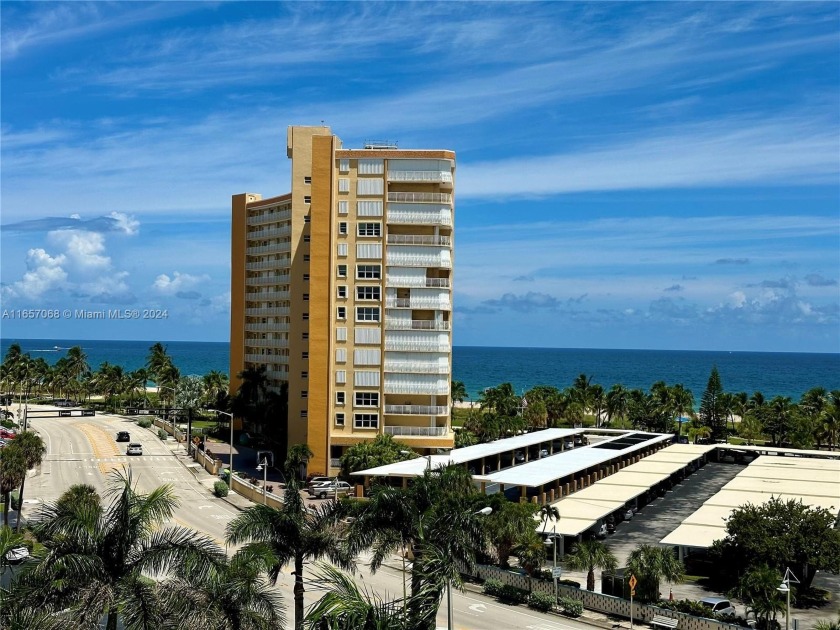 WOW! Gorgeous NE ocean and NW intracoastal views from this lofty - Beach Condo for sale in Pompano Beach, Florida on Beachhouse.com