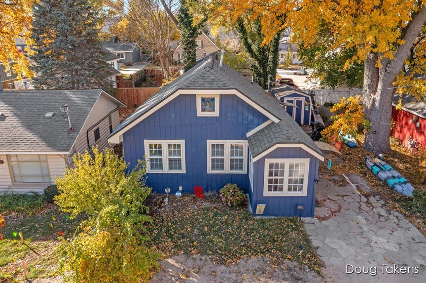 Welcome to one of the few low priced homes in Spring Lake with - Beach Home for sale in Spring Lake, Michigan on Beachhouse.com