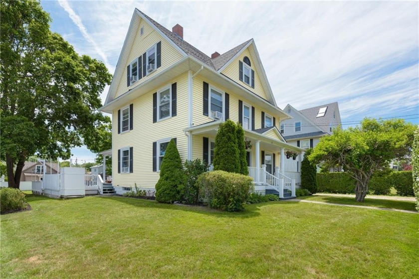 A superb Victorian circa 1895 that's been completely restored - Beach Home for sale in Narragansett, Rhode Island on Beachhouse.com