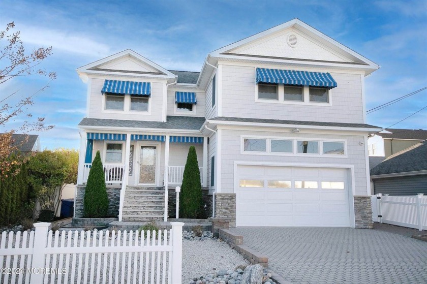 Perfect blend of luxury, functionality and only 1 block from the - Beach Home for sale in Point Pleasant Beach, New Jersey on Beachhouse.com