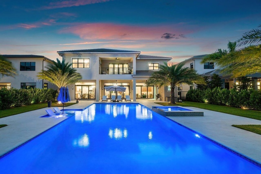 LOOK NO MORE!!! Here's that stunning 5 bedroom, 6.5 bath luxury - Beach Home for sale in Boca Raton, Florida on Beachhouse.com