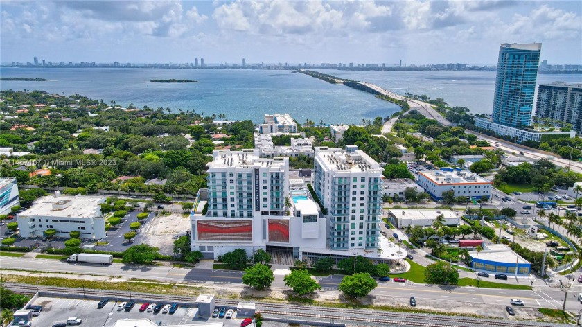 AMAZING CORNER 2 BEDROOM/2 BATHROOMS. SHORT TERM RESORT STYLE - Beach Condo for sale in Miami, Florida on Beachhouse.com