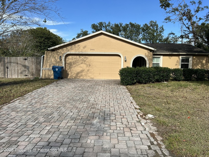 Beautiful remodeled 3 Br 2 Bath Home. New Kitchen cabinets and - Beach Home for sale in Spring Hill, Florida on Beachhouse.com