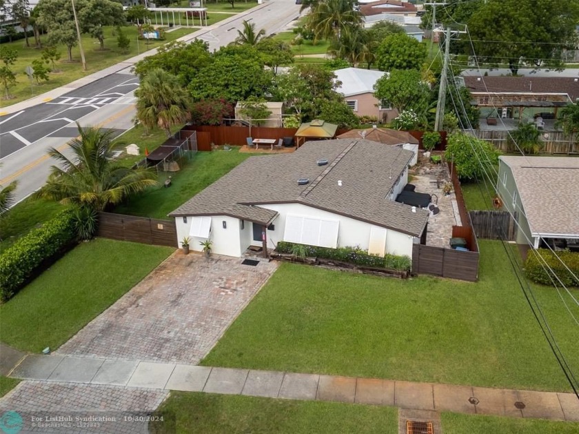 This stunning 3-bedroom 2-bath corner lot home, just 3.2 miles - Beach Home for sale in Wilton Manors, Florida on Beachhouse.com