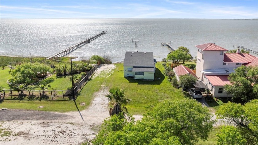 Charming 1930s waterfront home with stunning Copano Bay Views! - Beach Home for sale in Bayside, Texas on Beachhouse.com