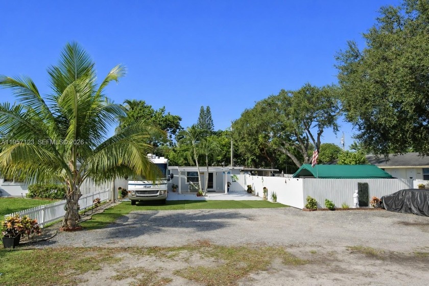 Is this the house you've been looking for?
This 2-bedroom - Beach Home for sale in Hollywood, Florida on Beachhouse.com