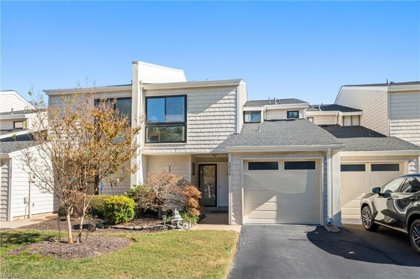 Welcome home to this stunning 3-bedroom, 2.5-bath condo located - Beach Townhome/Townhouse for sale in Virginia Beach, Virginia on Beachhouse.com