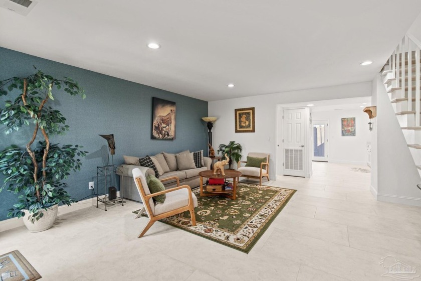 Light and bright and beautifully fully remolded townhome in - Beach Home for sale in Pensacola, Florida on Beachhouse.com