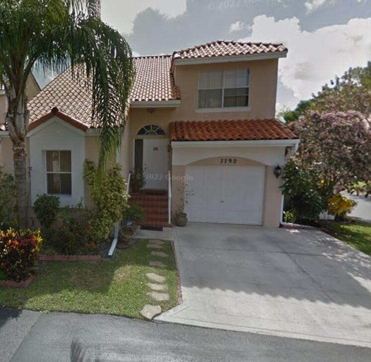 Immaculate residence boasting extensive updates and modern - Beach Home for sale in Hollywood, Florida on Beachhouse.com