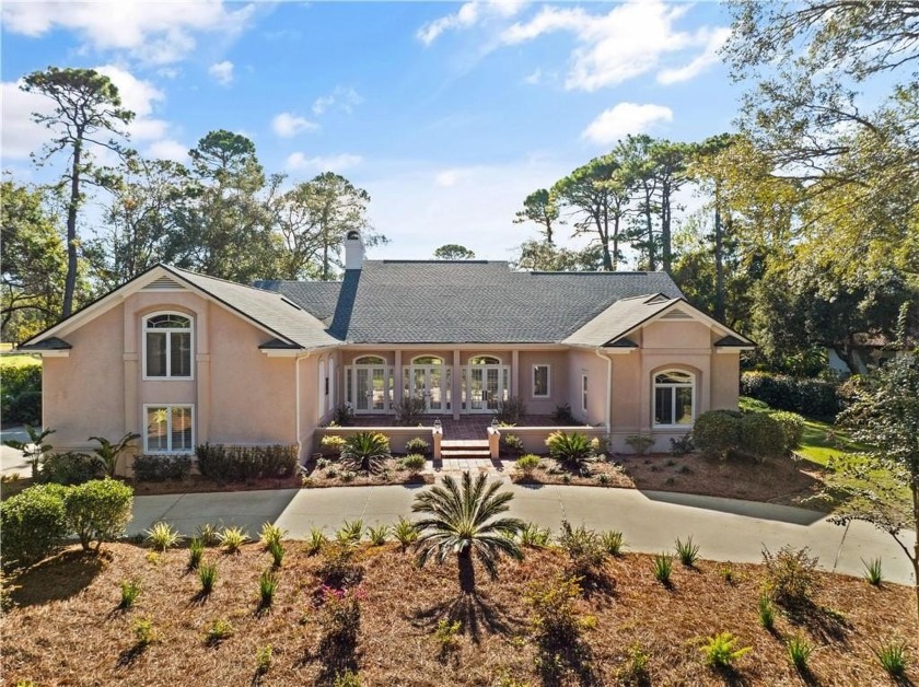 One-of-a-Kind Luxury Golf Course Home | 223 Medinah, St. Simons - Beach Home for sale in Saint Simons, Georgia on Beachhouse.com