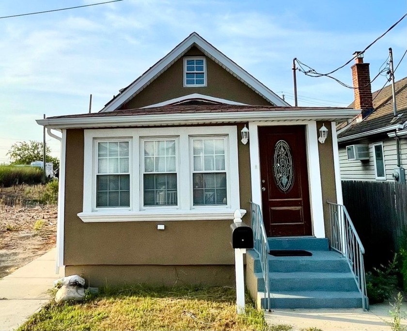 Welcome to 102-03 Rau Court, Howard Beach, NY 11414 a - Beach Home for sale in Howard Beach, New York on Beachhouse.com