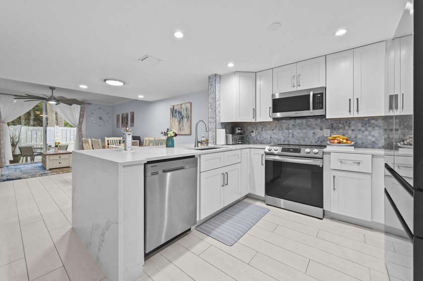 Welcome home to this meticulously maintained and beautifully - Beach Townhome/Townhouse for sale in Boca Raton, Florida on Beachhouse.com