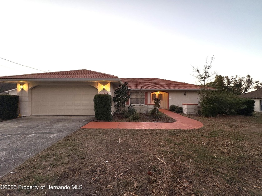 Welcome to your Florida paradise-this 3 bedroom, 2.5 bath pool - Beach Home for sale in Spring Hill, Florida on Beachhouse.com