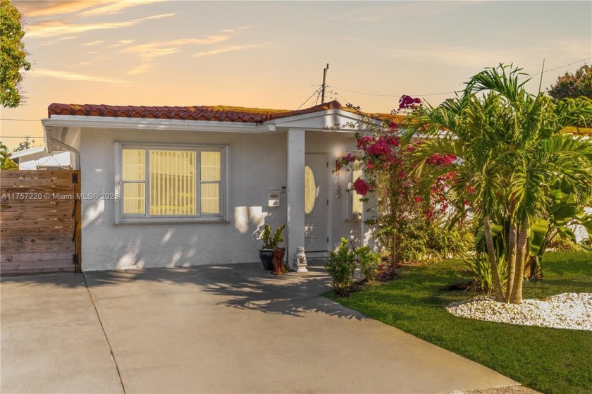 Welcome to the ultimate retreat in East Oakland Park! This - Beach Home for sale in Oakland Park, Florida on Beachhouse.com