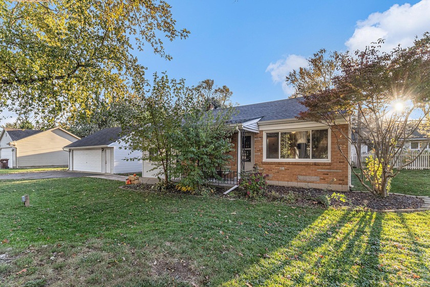 Charming Baycrest home on three lots! Spacious, clean, and close - Beach Home for sale in Monroe, Michigan on Beachhouse.com