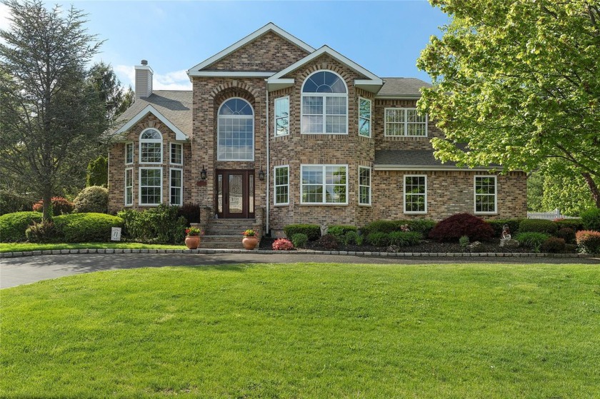 Welcome to One Schoolhouse Court!
This impeccable stone facade - Beach Home for sale in Oyster Bay, New York on Beachhouse.com