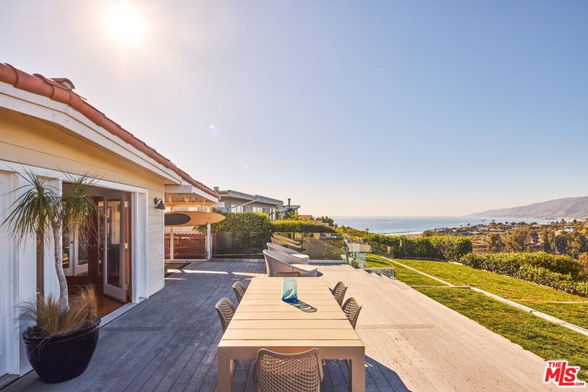 Best Views. Best Lifestyle. Located within the highly desirable - Beach Home for sale in Malibu, California on Beachhouse.com