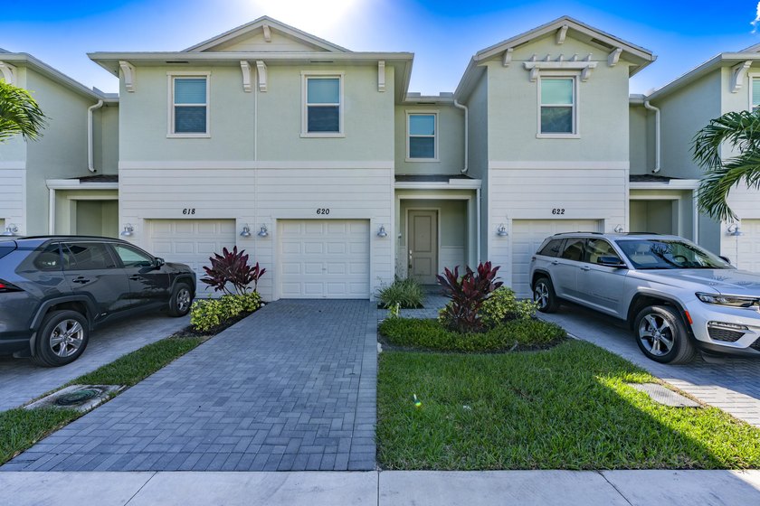 10K Price Drop!! 2024 Townhome in Gated Veranda Landing. Prime - Beach Townhome/Townhouse for sale in Port Saint Lucie, Florida on Beachhouse.com